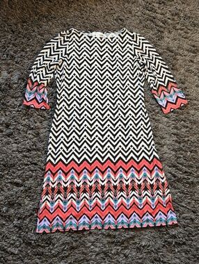 London Times Dress Women’s Size 12 Sheath Stretch black white Chevron Chic Knee